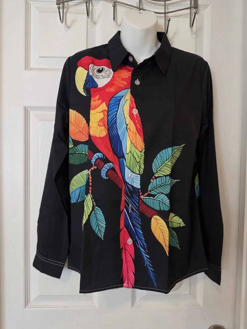 Black Women's Button-Up Shirt with Colorful Parrot Print Size Medium Juniors